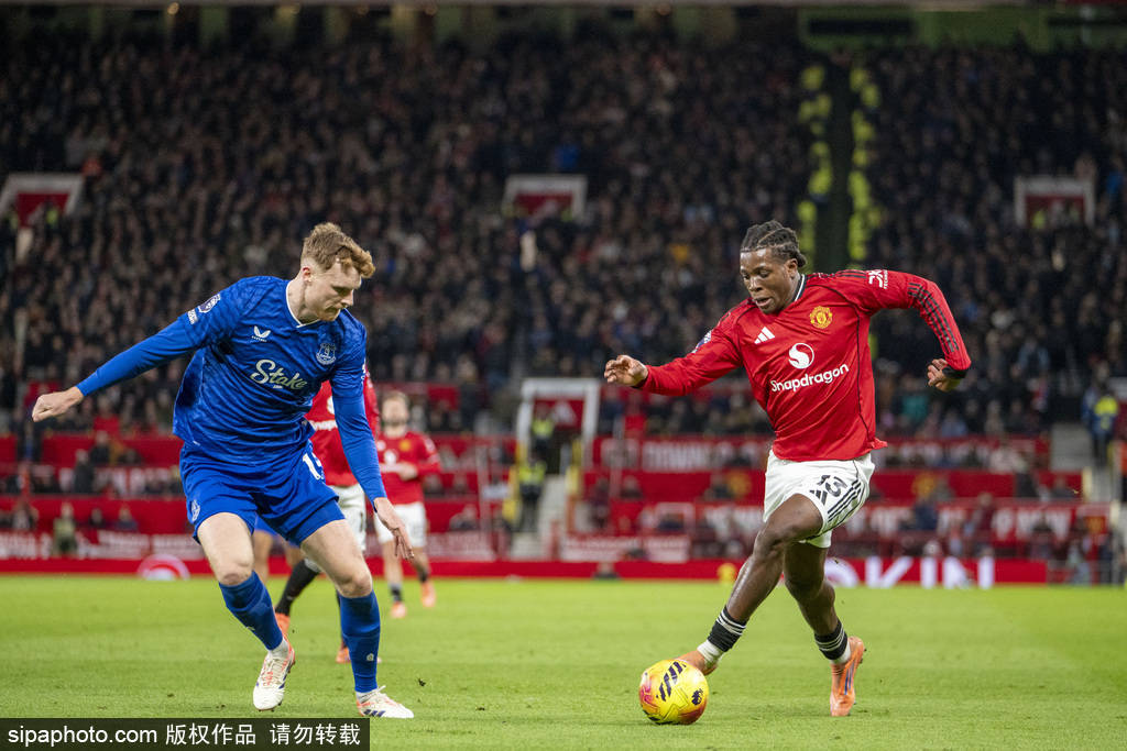 泰山官方：史松宸陈旧性撕脱性骨折，预计恢复期约为六周左右