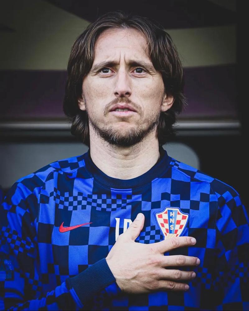 HWG！罗马诺：维拉签下19岁巴西前锋艾莉森，总价1200万欧