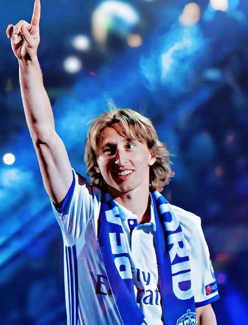 费城费城人在 2011 年组建了由哈勒戴、李、汉梅尔斯和奥斯华组成的“四巨投”