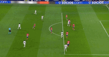 已成惯例，阿根廷足协主席赛前晒与梅西、德保罗合照