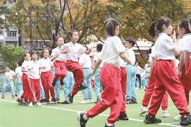 马尔卡宁持续得分表演，半场17分扛起进攻大旗